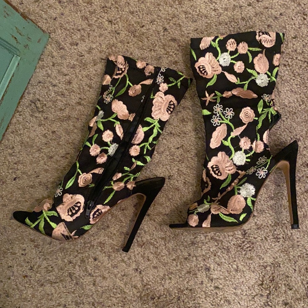 Miss Lola - Black Floral Open-Toe Bootie Heel